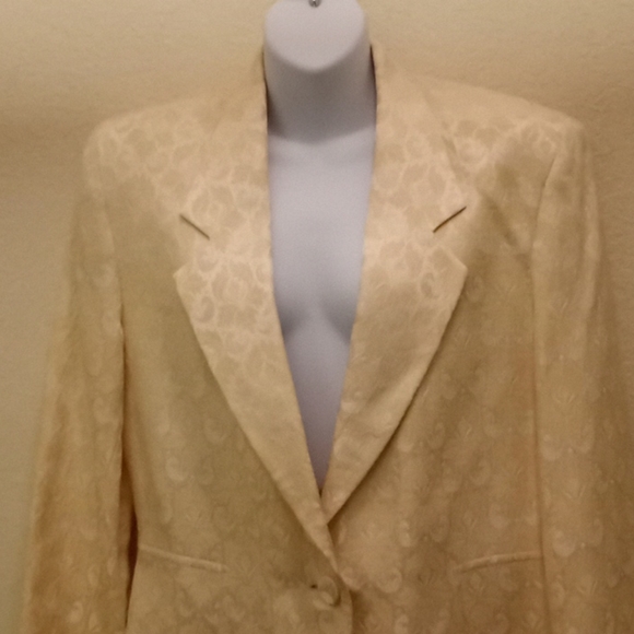 Tahari Cream Brocade Single Breasted Blazer - Picture 4 of 14